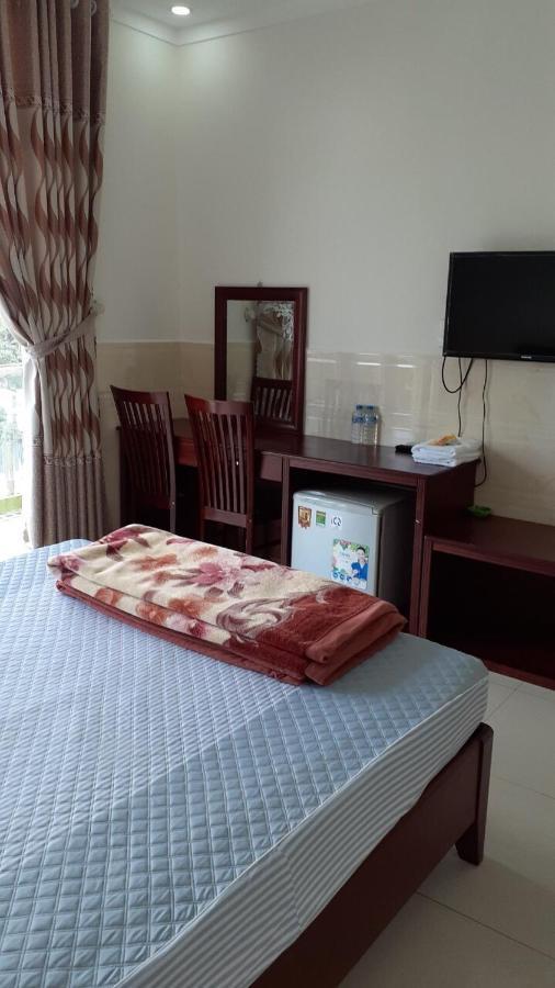 Nhà nghỉ Bình Yên Pleiku Extérieur photo